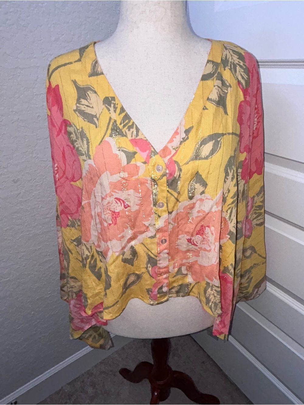 River Island Poolside Floral Print Metallic Button Front Kimono Poncho Top